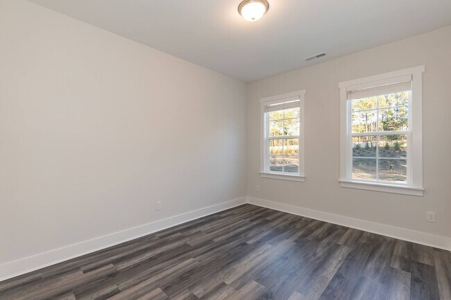 Building Photo - New Construction Modern Home!