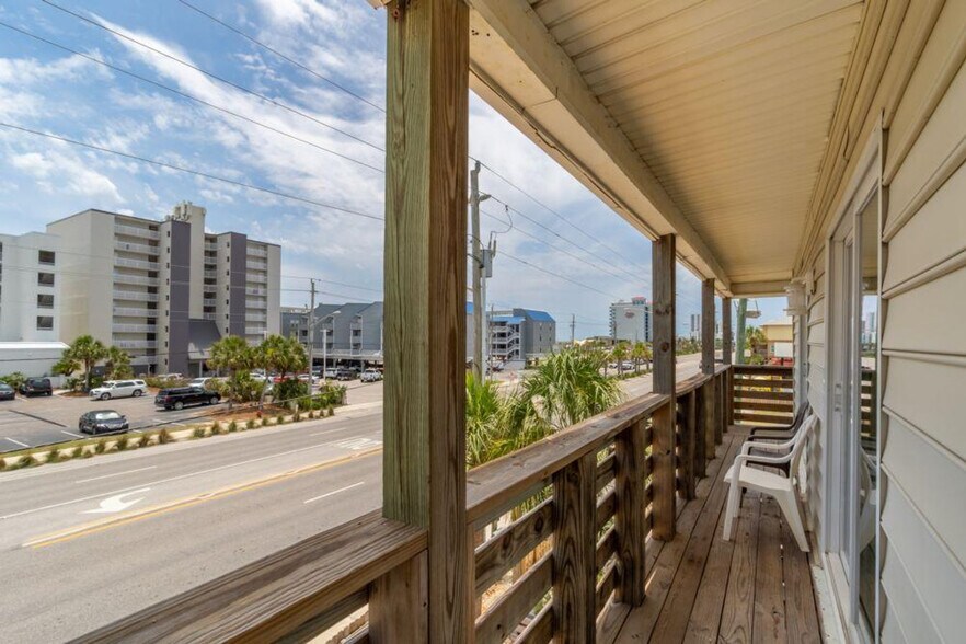 Building Photo - 344 E Beach Blvd