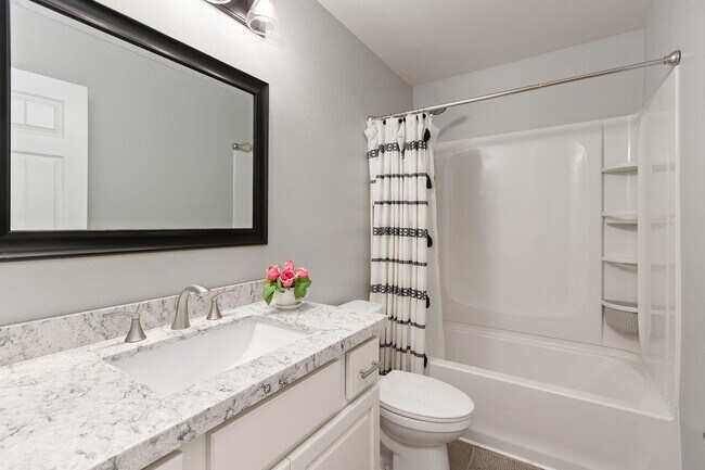 Building Photo - 77630 Cll Las Brisas W