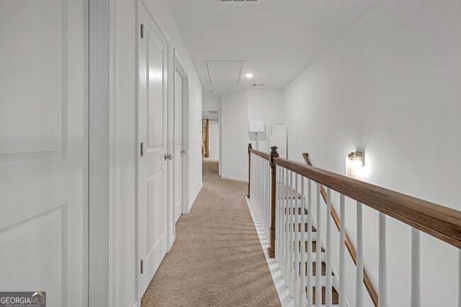 Building Photo - 909 Ambient Way