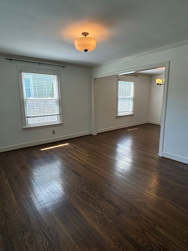 Building Photo - LEASING SPECIAL Cozy East Nashville 3 Bedr...