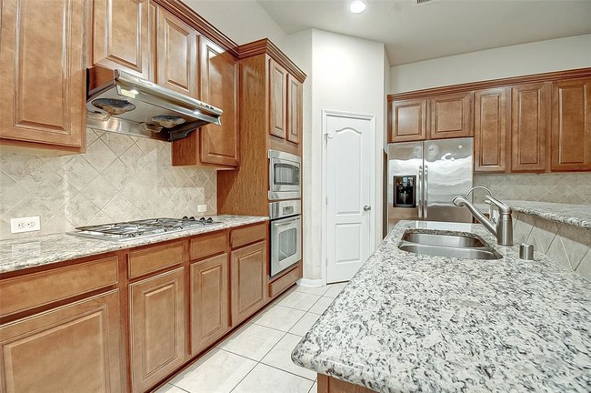 Building Photo - 6807 Fitzgerald Ct