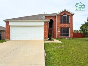Building Photo - Spacious 5-Bedroom, 3.5-Bathroom Home for Lease in Denton, TX