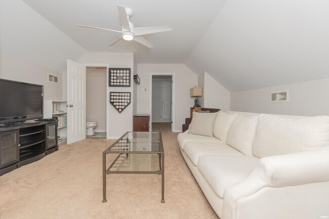 Building Photo - 2644 Waterstone Dr