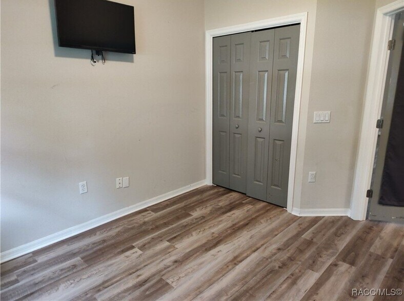 Building Photo - 2905 W Beamwood Dr