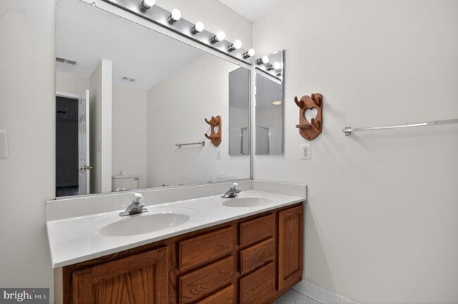 Building Photo - 13529 Persian Ct