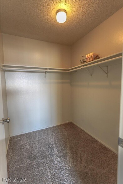 Building Photo - 1405 Vegas Valley Dr