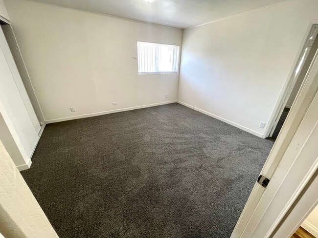 Building Photo - 397 N 15th St