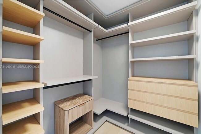 Building Photo - 641 Flamingo Dr