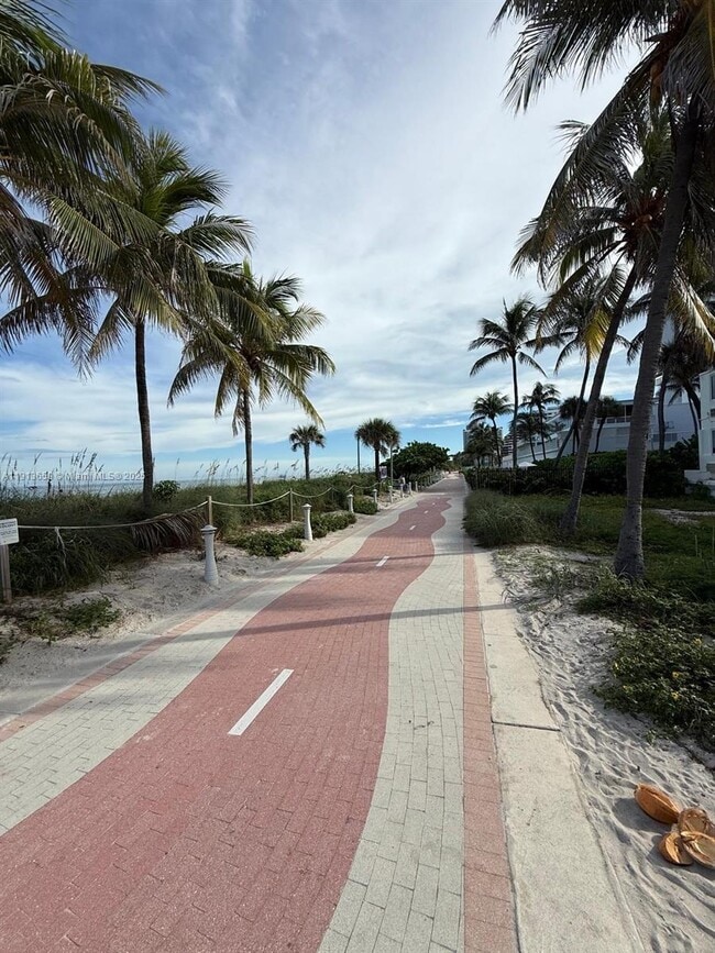 Building Photo - 5600 Collins Ave