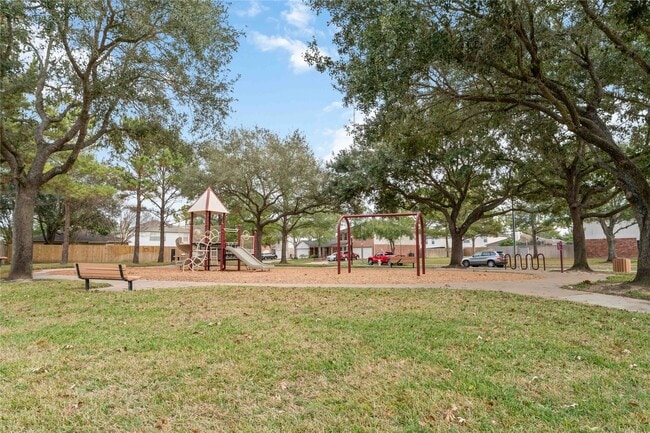 Building Photo - 21219 Somerset Park Ln