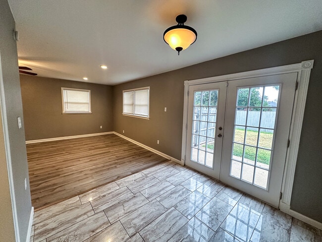 Building Photo - 2801 53rd St