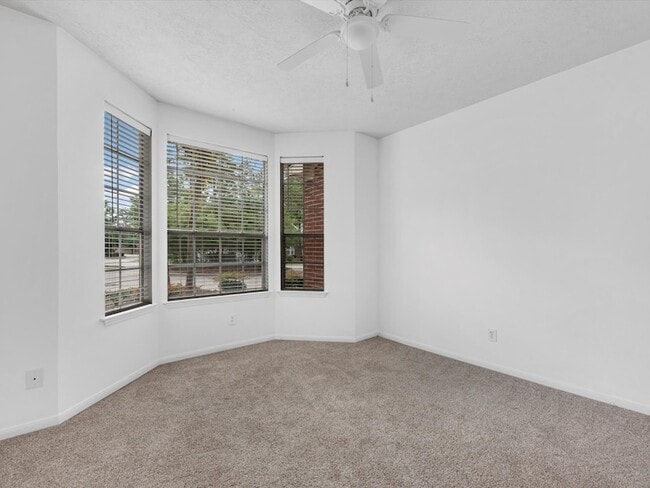 Building Photo - 142 N Magnolia Pond Pl