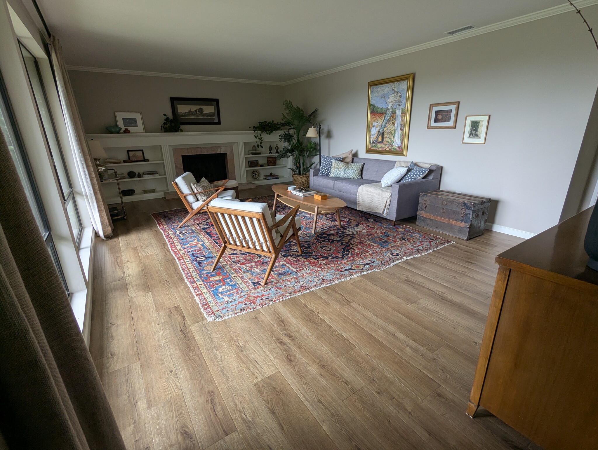 Spacious living room with massive views has gas fireplace and is adjoins master bedroom - 1868 Kaweah Dr