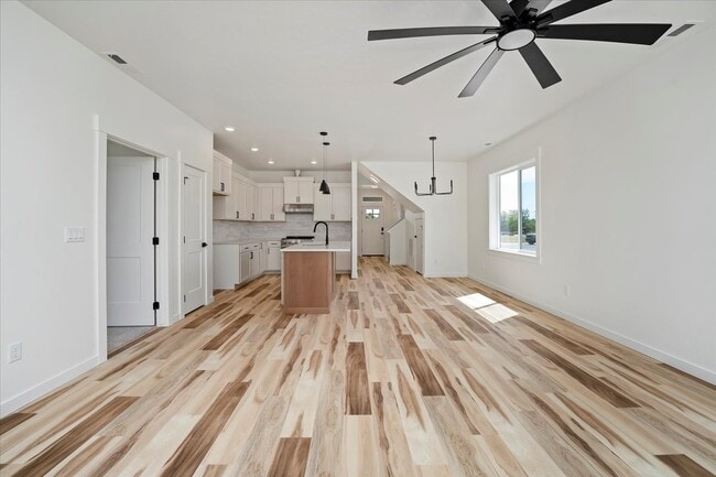 Building Photo - 405 N 18th St