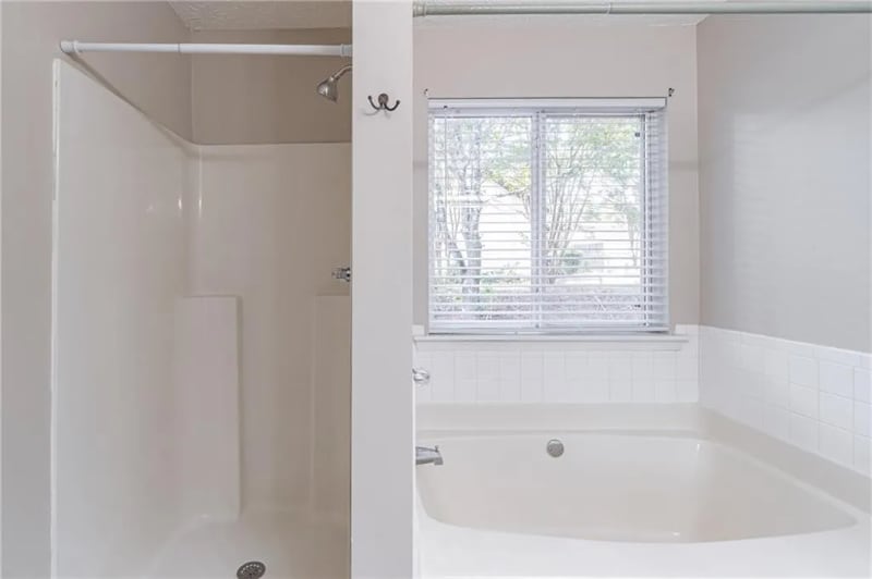 Building Photo - 1190 Mercury Dr SE