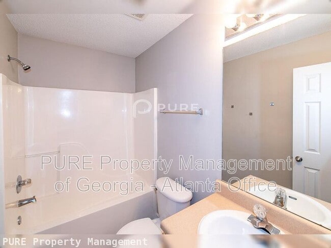 Building Photo - 204 Bella Vista Terrace