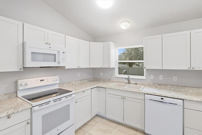 Building Photo - 8372 SE 156th St