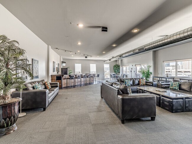 Building Photo - Military/First Responder Discount Available- 3 Bedroom/2 Bath  Downtown OKC Condo WITH 2 Covered ...