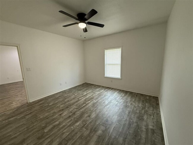 Building Photo - 108 Wade St