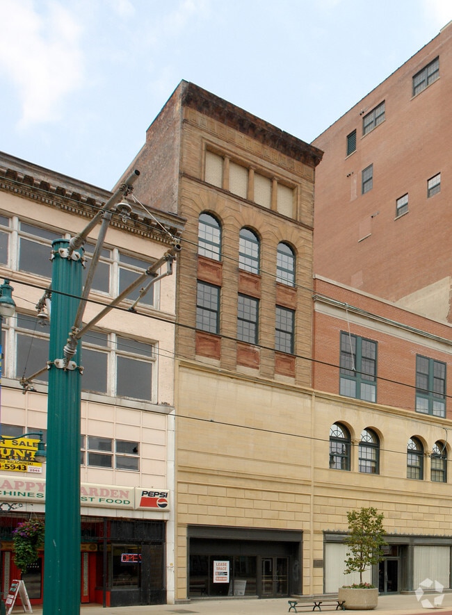 Building Photo - The Belesario