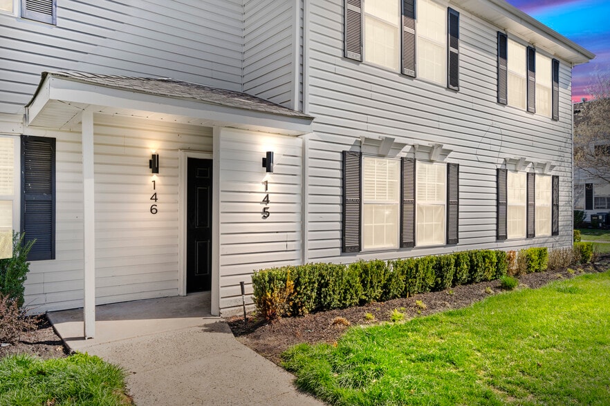 Building Photo - AmericanSide Apartments