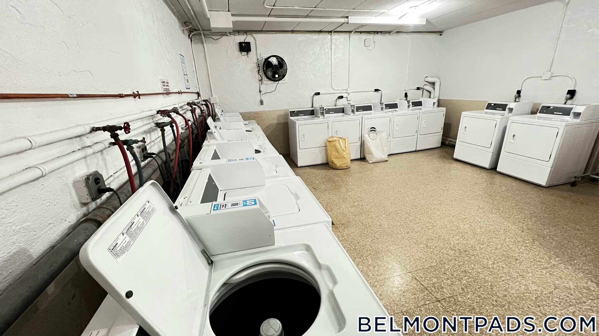 Building Photo - 55 Hill Rd