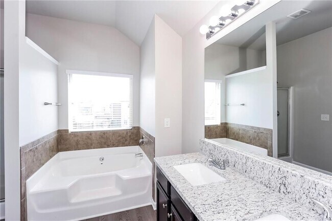 Building Photo - 6555 Woodwell Dr
