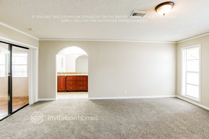 Building Photo - 9070 NW 13th St