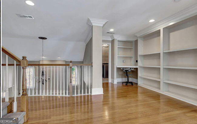Building Photo - 795 Birkdale Dr