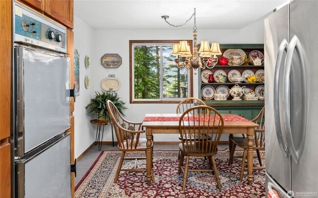 Building Photo - Fully furnished cabin in Pine Loch Sun.  Come enjoy the outdoors!!
