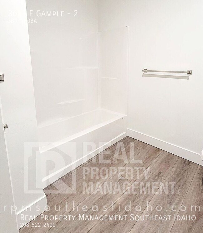 Building Photo - 3649 E Gample-2