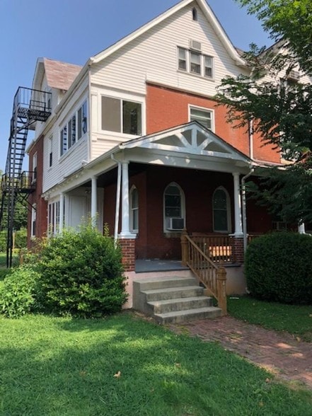 2nd Floor. 2 Bd Rm Apartment - 400 E 19th St