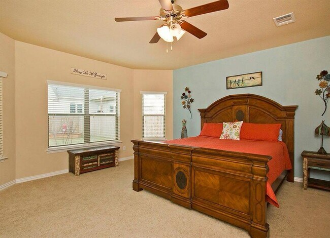 Building Photo - 20920 Windmill Ranch Ave