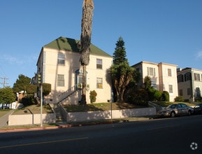 Building Photo - 338