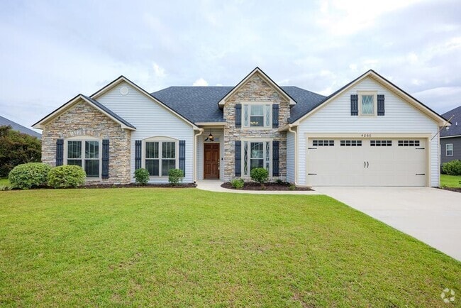Building Photo - 4066 McKenzie Ln