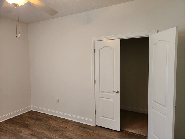 Building Photo - 411 Southbridge Blvd
