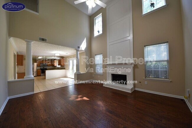 Building Photo - 1325 Holleybrooke Dr