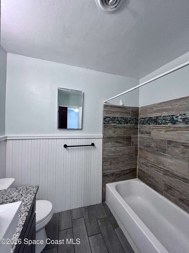Building Photo - 1717 La Marche Dr