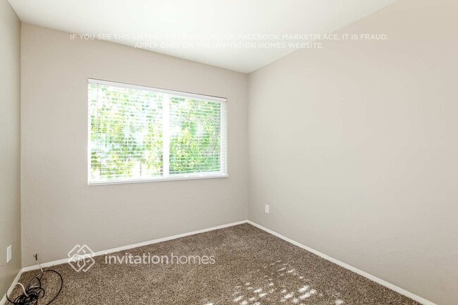 Building Photo - 12956 W Desert Ln