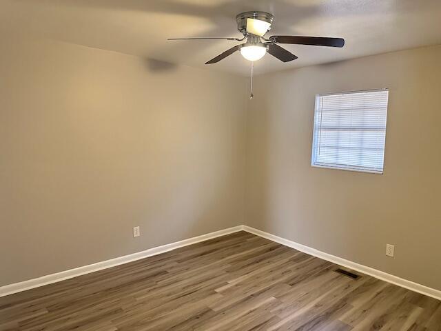 Building Photo - 745 20th St SE