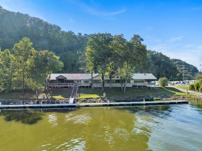 Building Photo - 137 Crockett Hls Ln