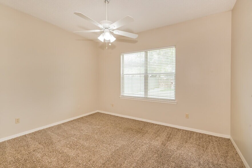 Building Photo - 9157 Camshire Dr