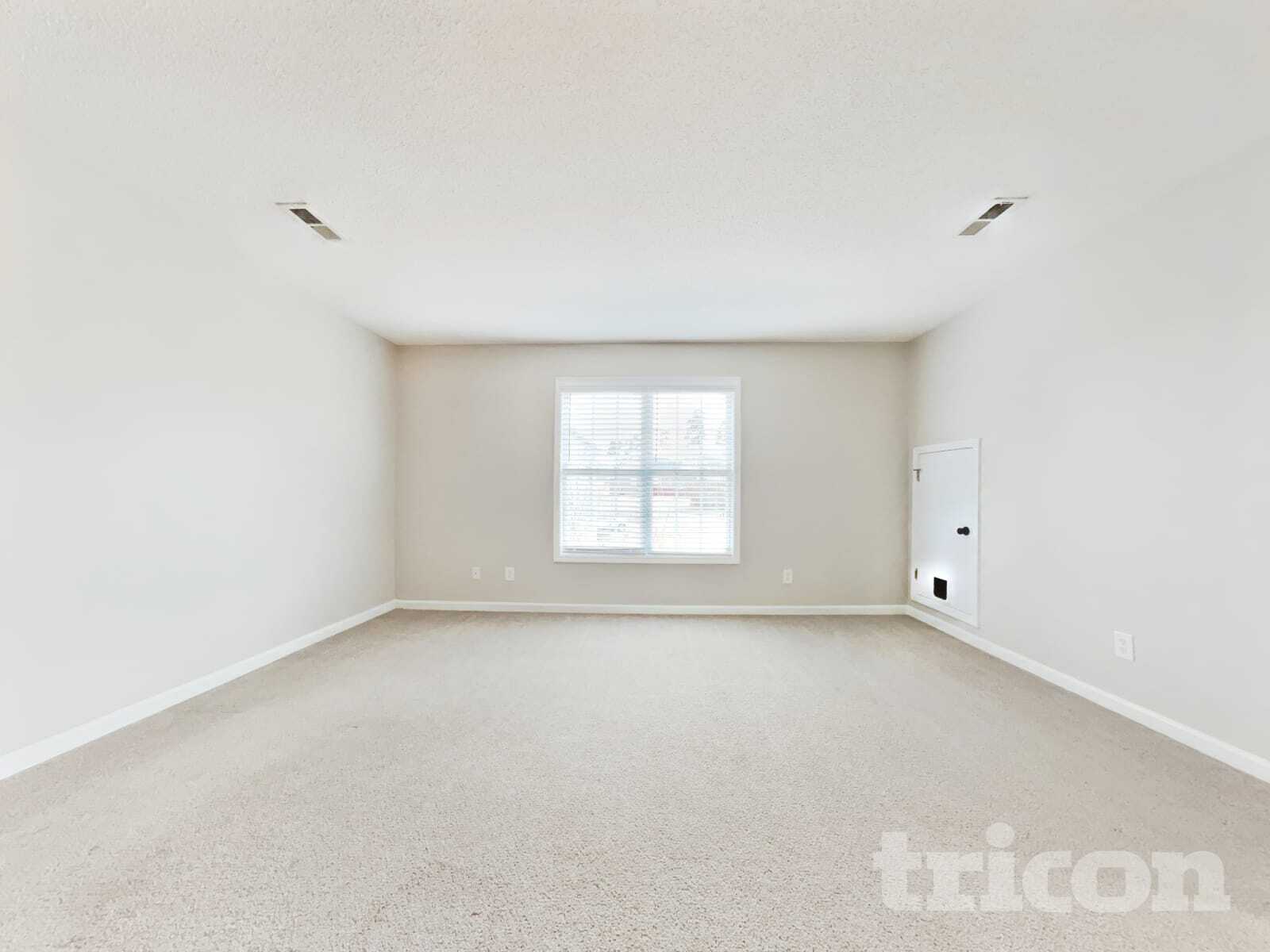 Building Photo - 226 Linden Rd