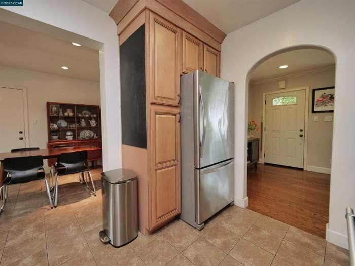Building Photo - 1260 Apple Dr