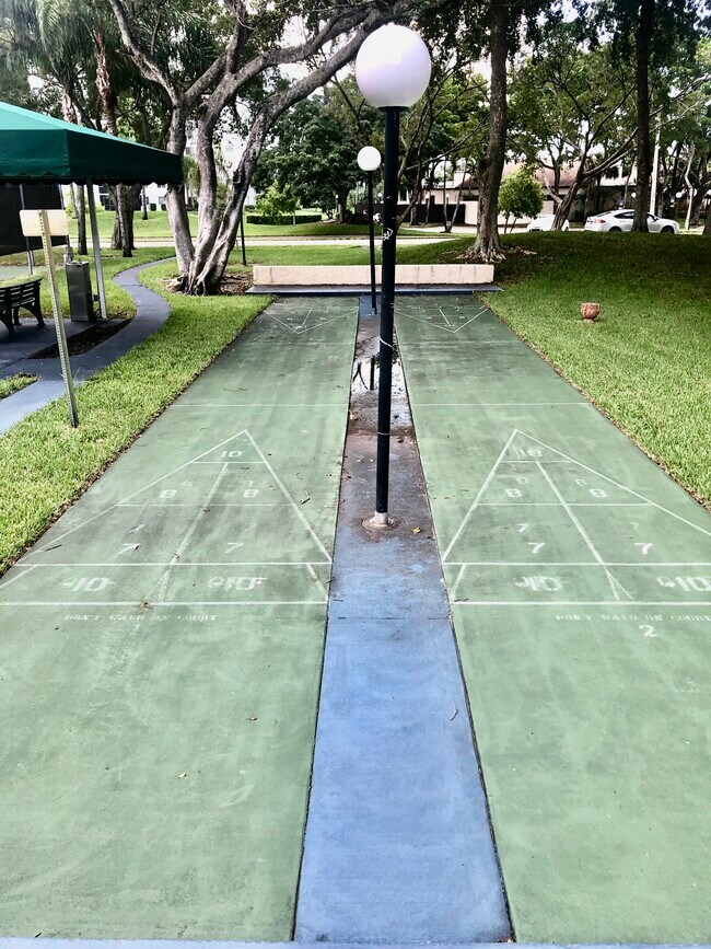 Building Photo - 2311 S Cypress Bend Dr