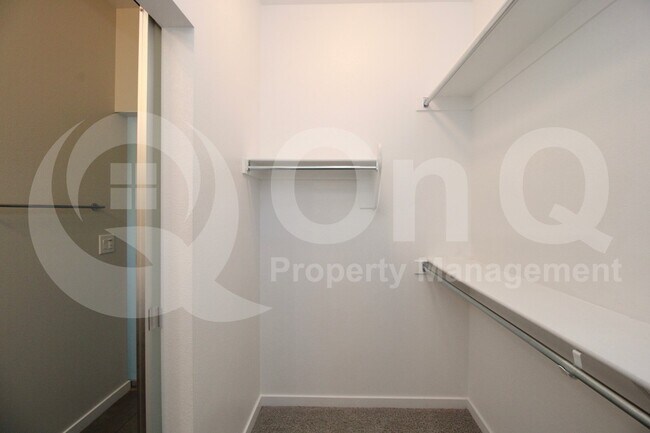Building Photo - 3498 E Ravenswood Dr