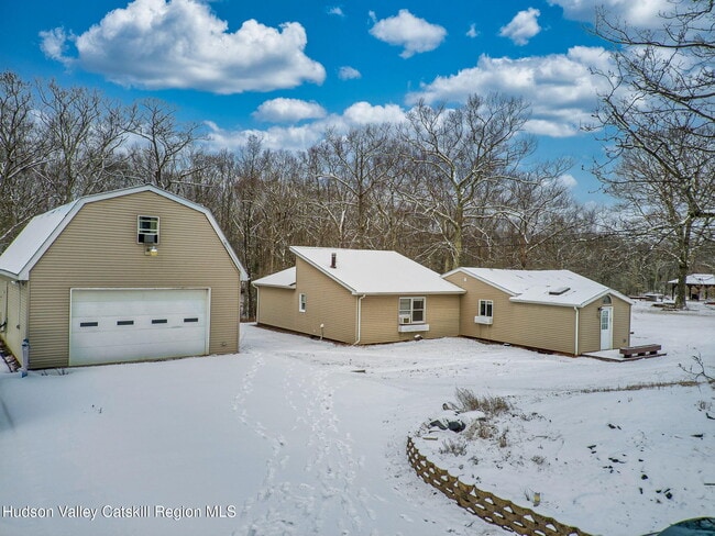 Building Photo - 53 Stay Rd