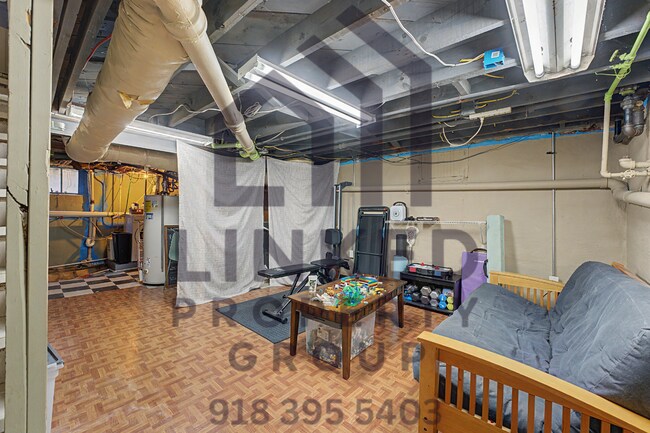 Building Photo - Beautiful Maple Ridge Home