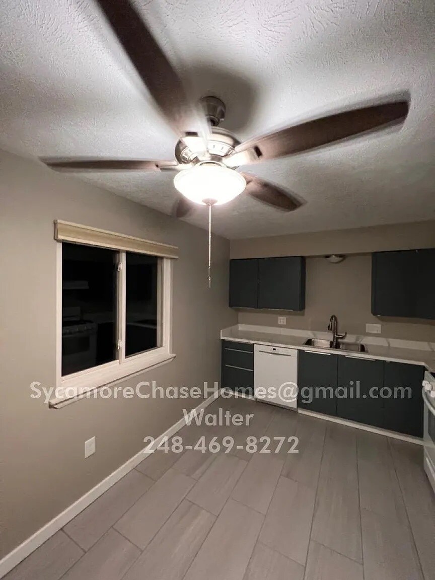 Building Photo - 2912 Canarsie Dr